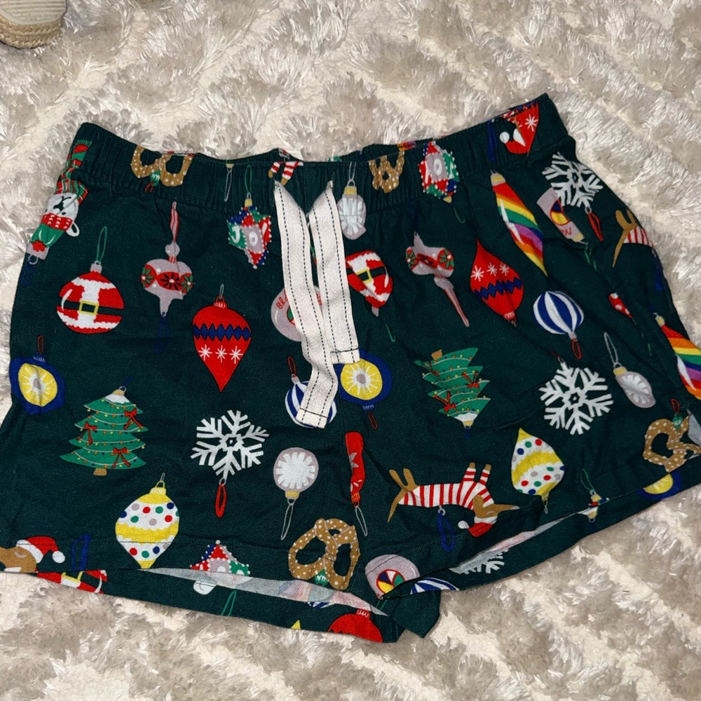 Old Navy Festive Green Pajama Shorts